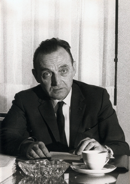 GilletJ001.jpg